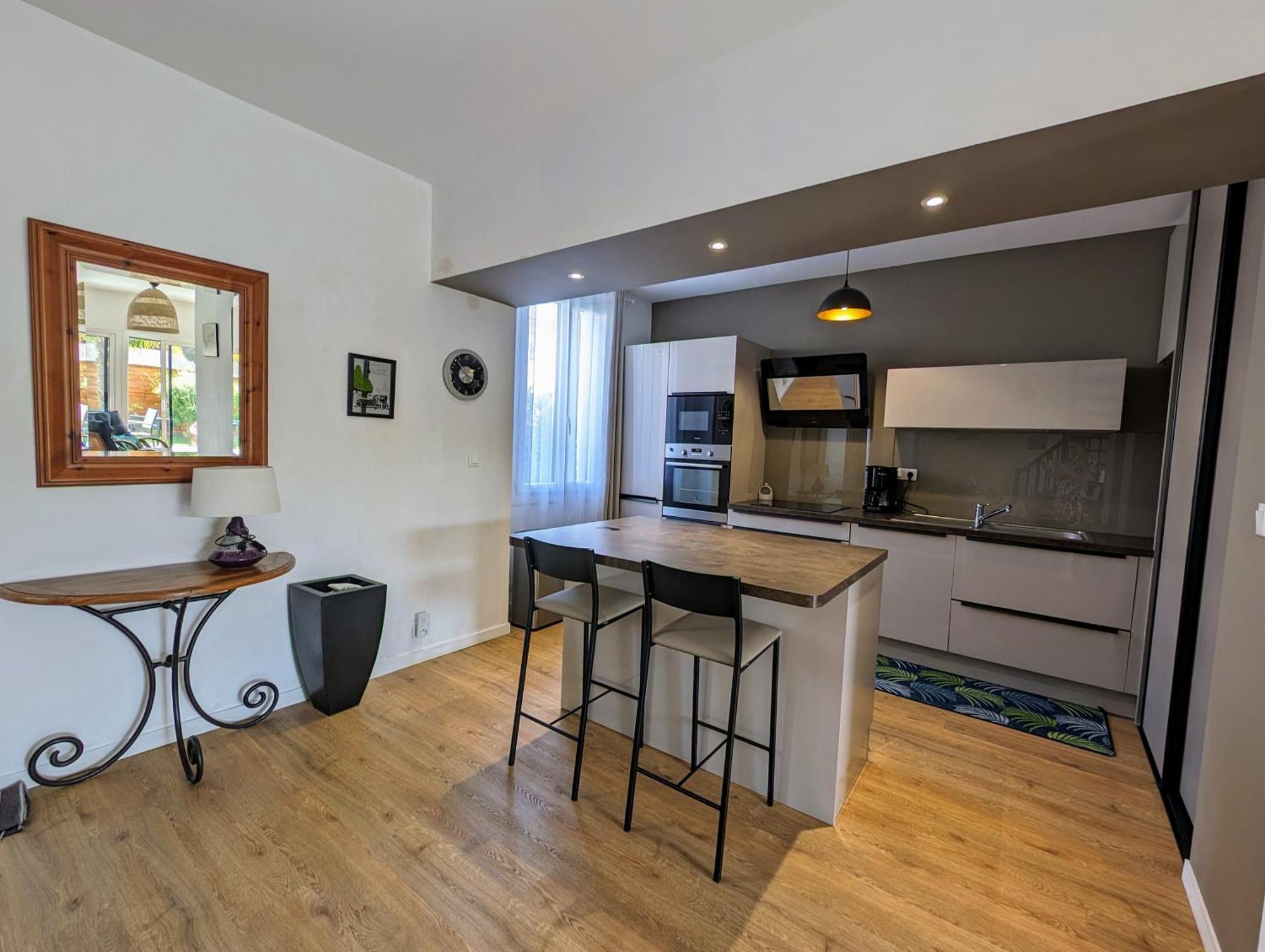 Maison Spacieuse Avec Jardin Proche Plage & Centre ポルニック エクステリア 写真